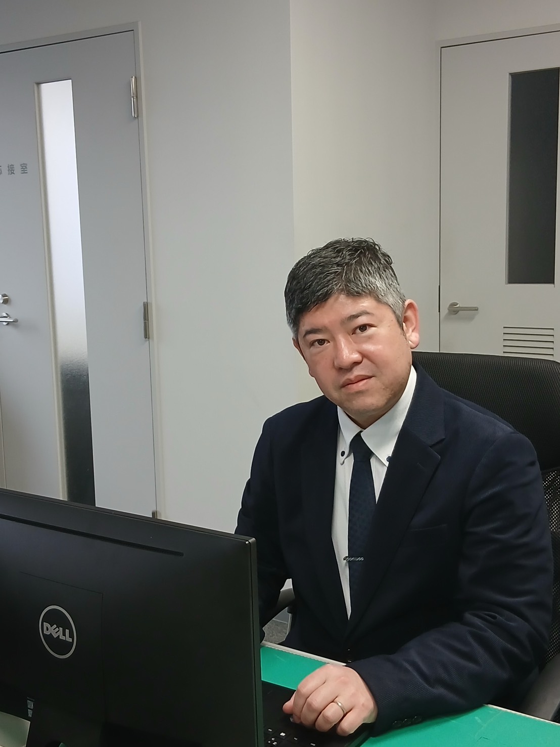 営業責任者の写真